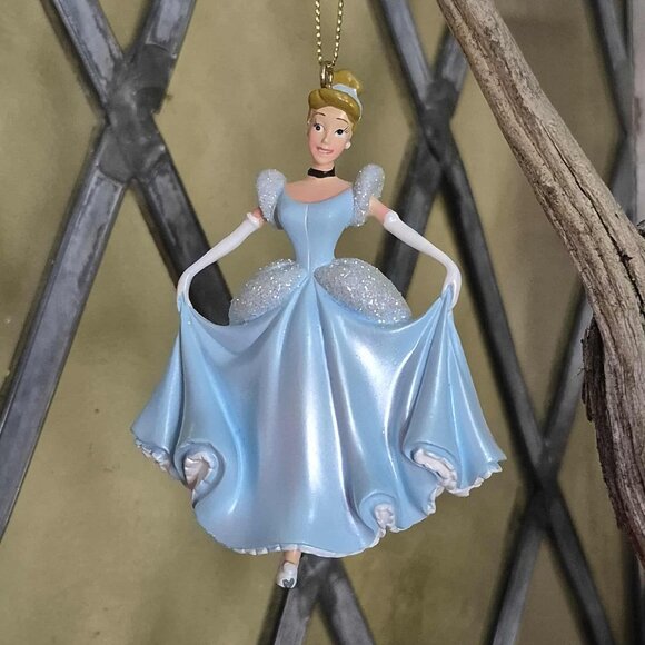 Disney Princess Cinderella Figurine Ornament - Picture 1 of 9